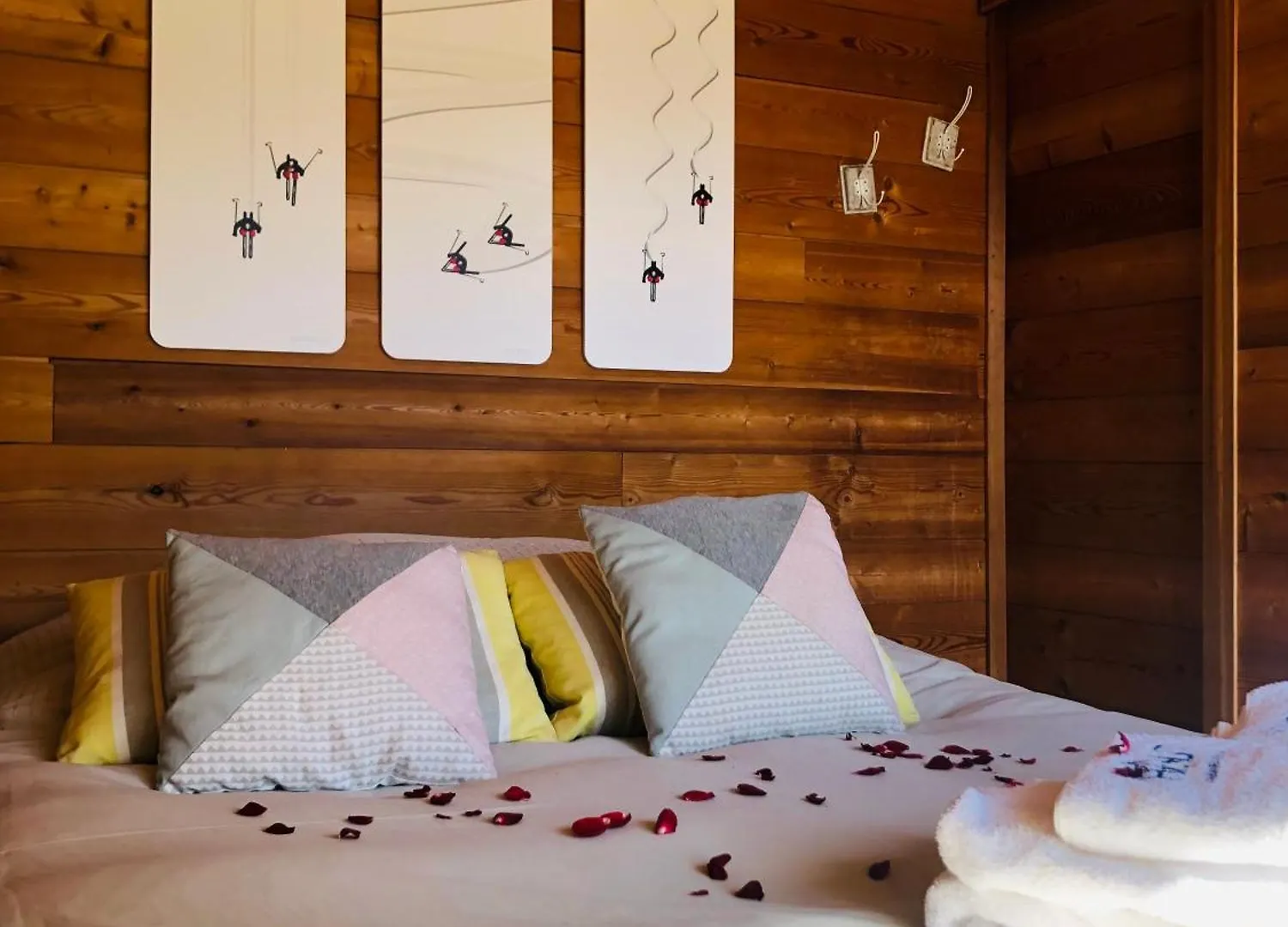 Hotel La-Haut Cabanes Perchees La Thuile